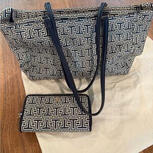 Large Tory Burch Navy and Cream Patterned Tote with Wallet